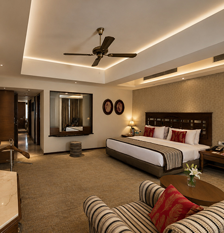 As large as the Mithila suite, this suite exudes old world charm. All suites offer a butler service and luxury room & bath amenities. This suite is accommodating enough to…